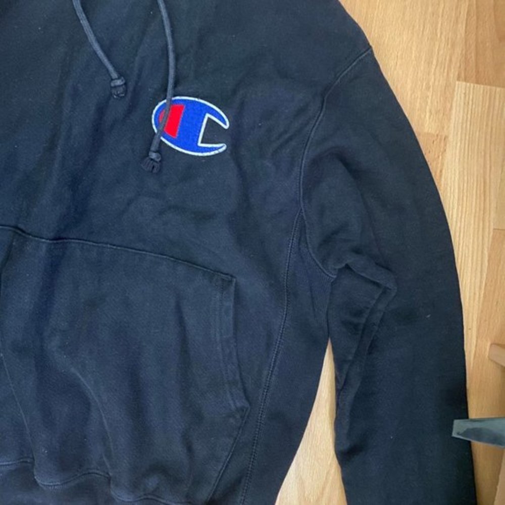 men champion reverse weave- black-size small- LIKE NEW - Picture 2 of 3